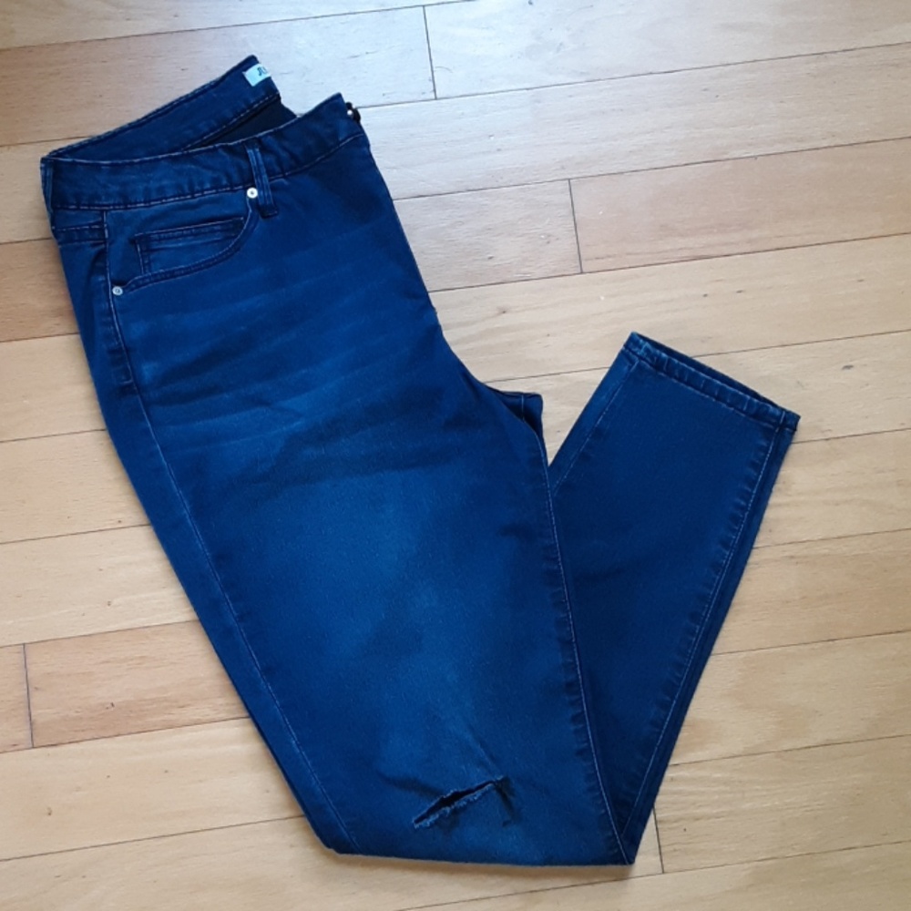 High-Waisted Skinny Jeans